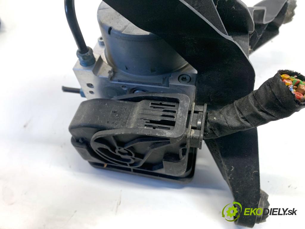 BMW F48 SUV 2017 110 kW sDrive 18 d 1995 Pumpa ABS 6888042 6888043 (Pumpa ABS)