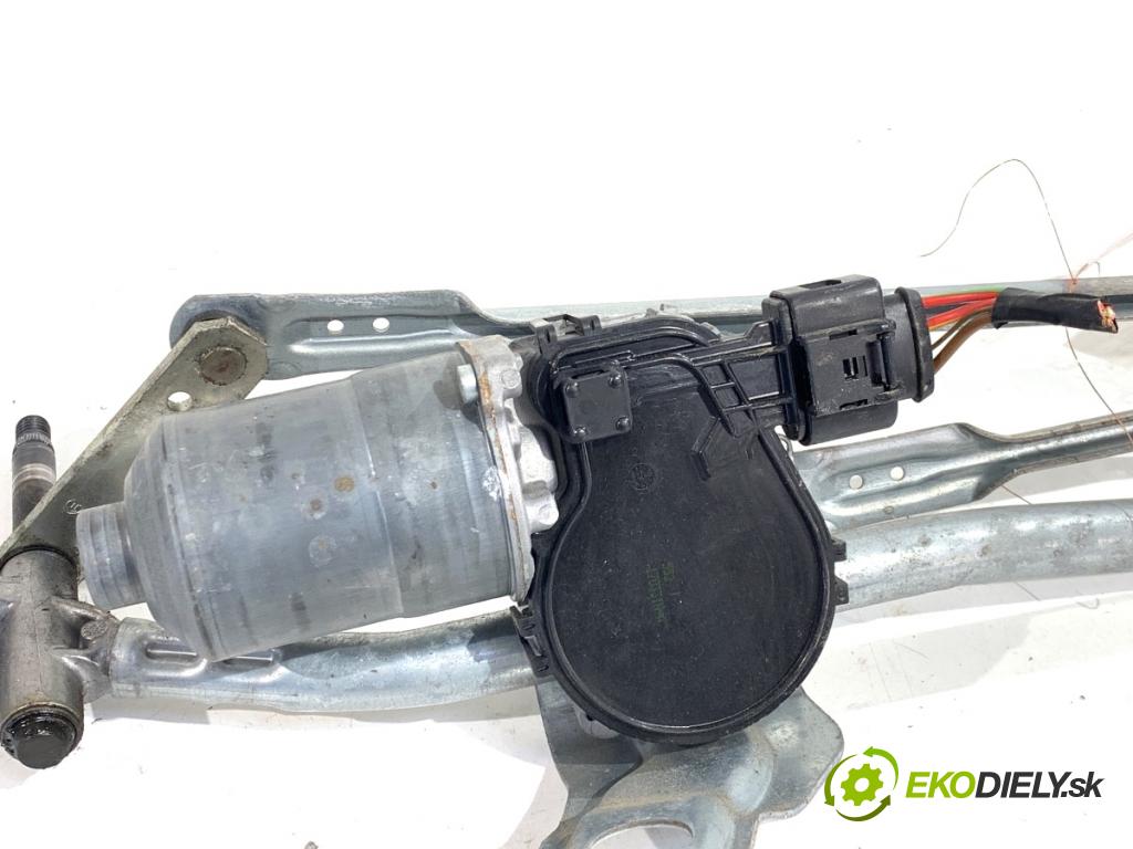 BMW F48 SUV 2017 110 kW sDrive 18 d 1995 mechanismus stěračů přední část 7350657 0390243525 (Motorek stěračů přední)