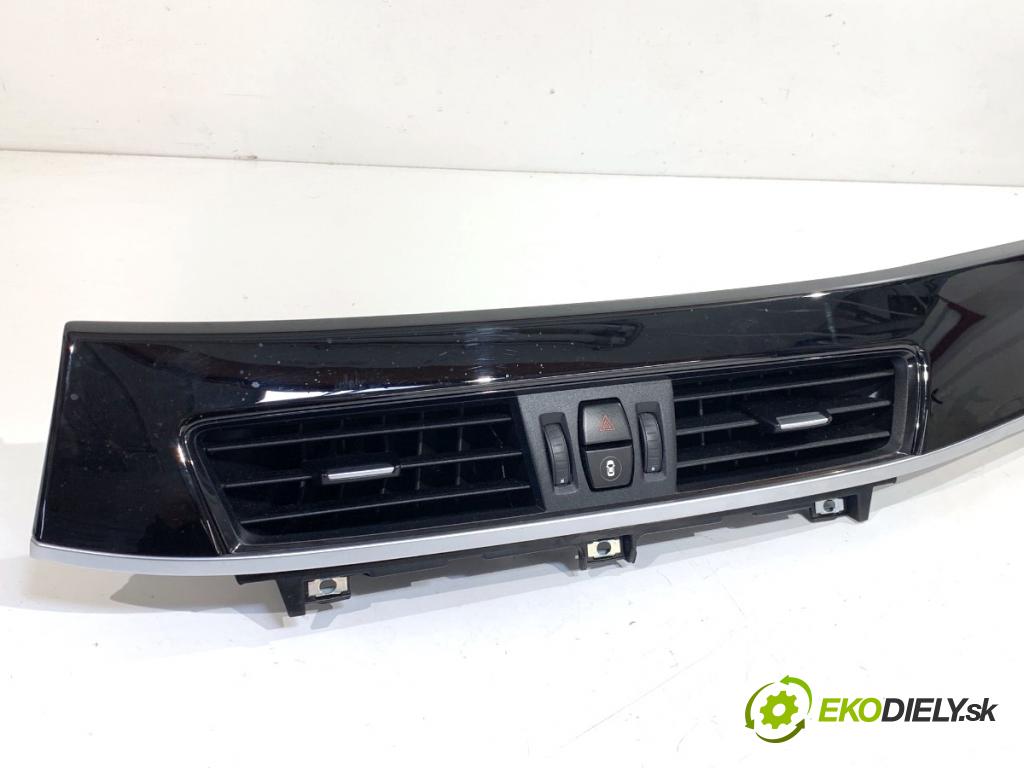 BMW F48 SUV 2017 110 kW sDrive 18 d 1995 Mriežky kúrenia predný 9292740 9292741