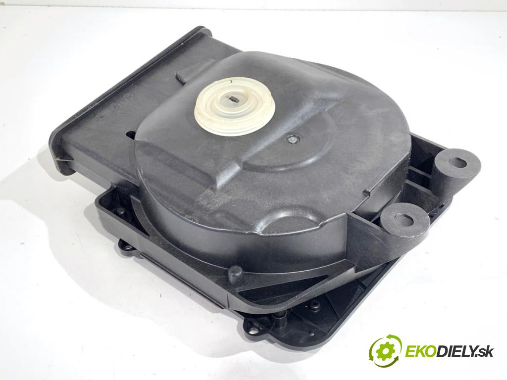 BMW F48 SUV 2017 110 kW sDrive 18 d 1995 reproduktory 9278065 9169691
