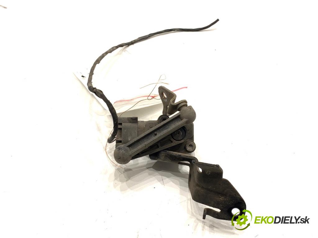 BMW F48 SUV 2017 110 kW sDrive 18 d 1995 snímač ÚROVEŇ: XENON pravý přední část 6870200