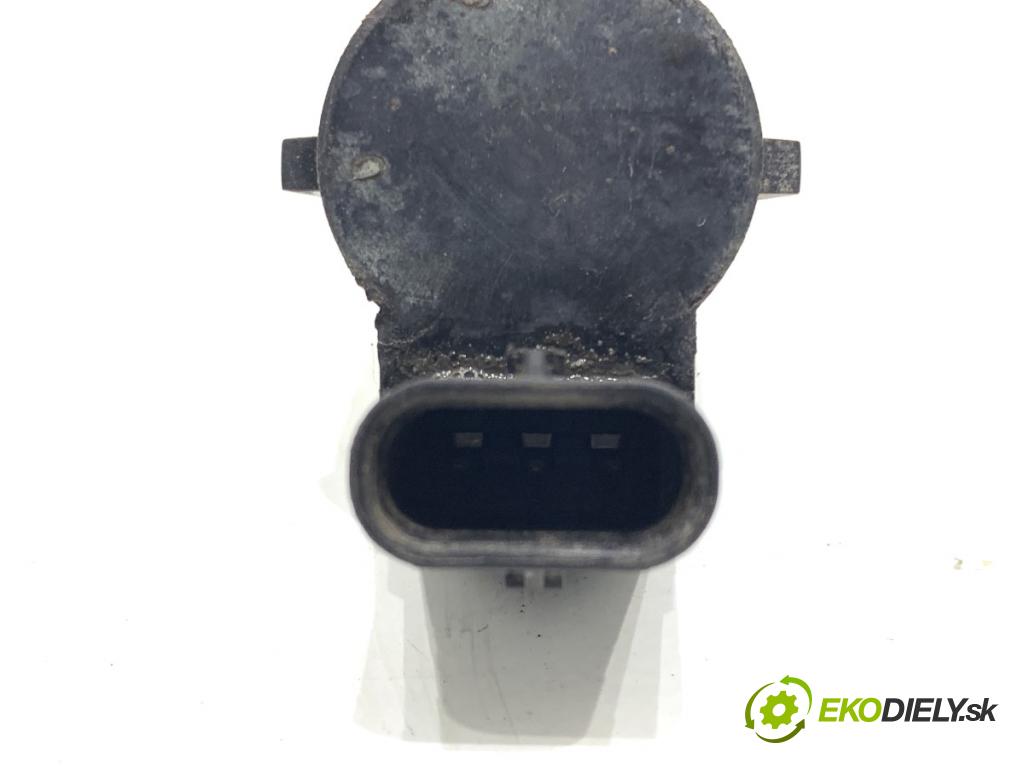 BMW F48 SUV 2017 110 kW sDrive 18 d 1995 snímač PDC 9274428