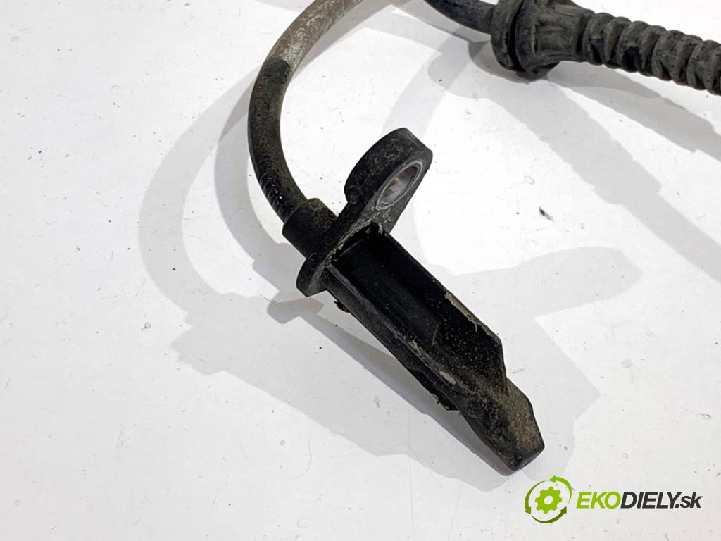 BMW F48 SUV 2017 110 kW sDrive 18 d 1995 snímač ABS levý přední část 0265008849