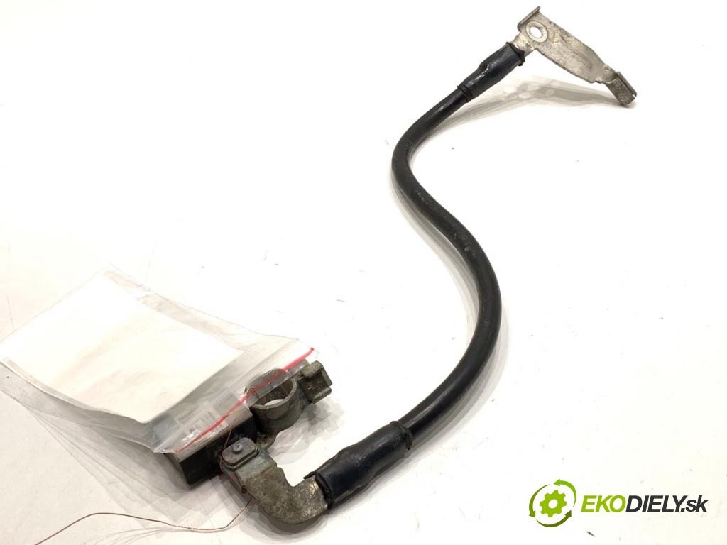 BMW F48 SUV 2017 110 kW sDrive 18 d 1995 svorka MINUS 6821203