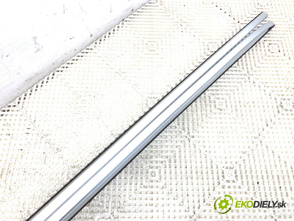 BMW F48 SUV 2017 110 kW sDrive 18 d 1995 lyžiny STRECHA: 7356434