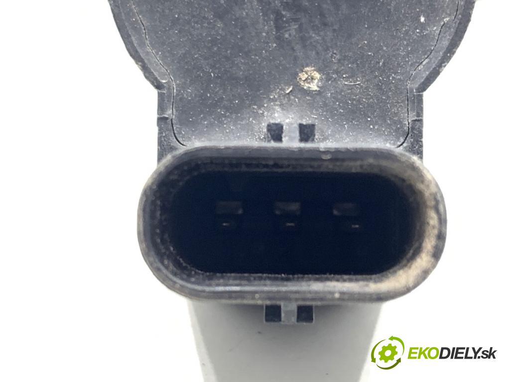 BMW F48 SUV 2017 110 kW sDrive 18 d 1995 Snímač PDC 9274428