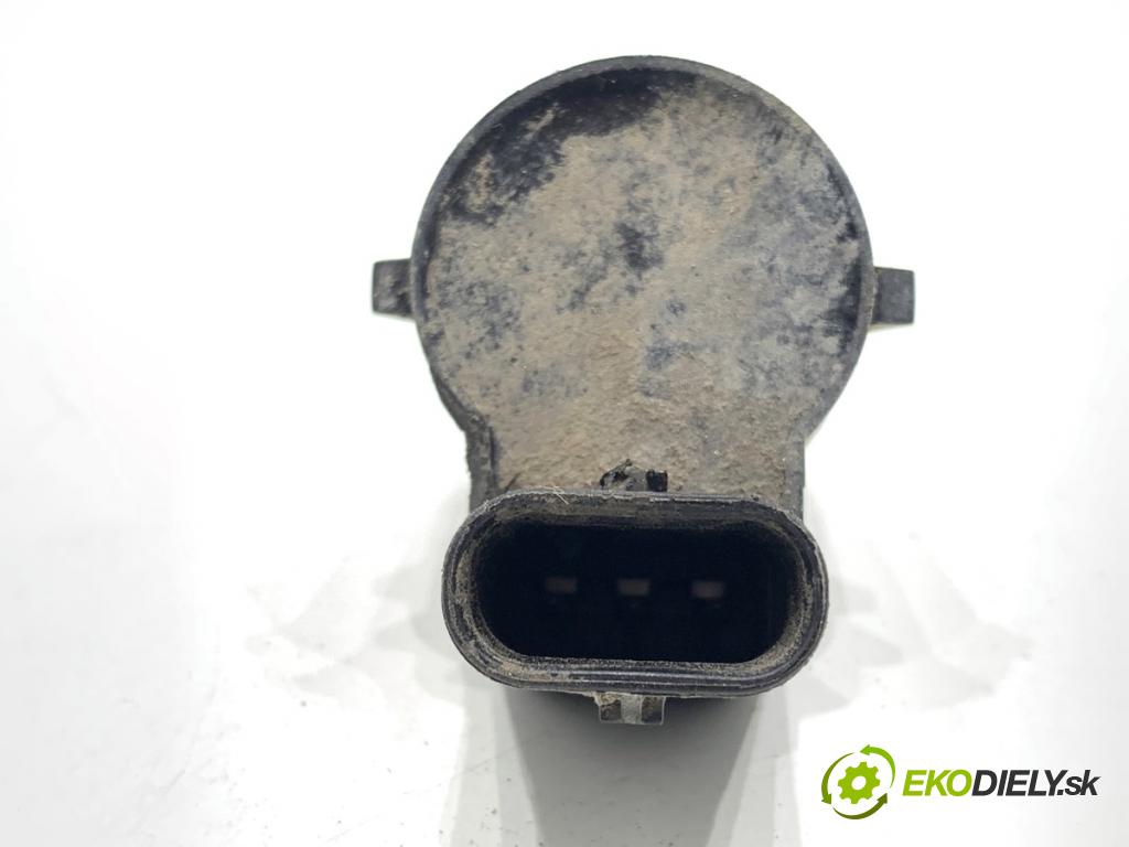 BMW F48 SUV 2017 110 kW sDrive 18 d 1995 Snímač PDC 9274428