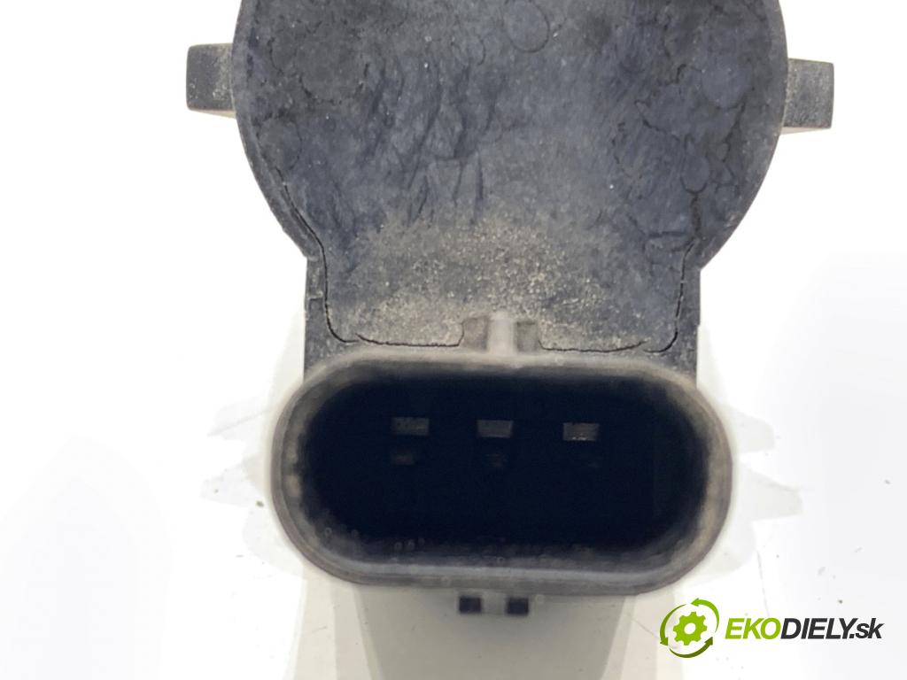 BMW F48 SUV 2017 110 kW sDrive 18 d 1995 Snímač PDC 9274428