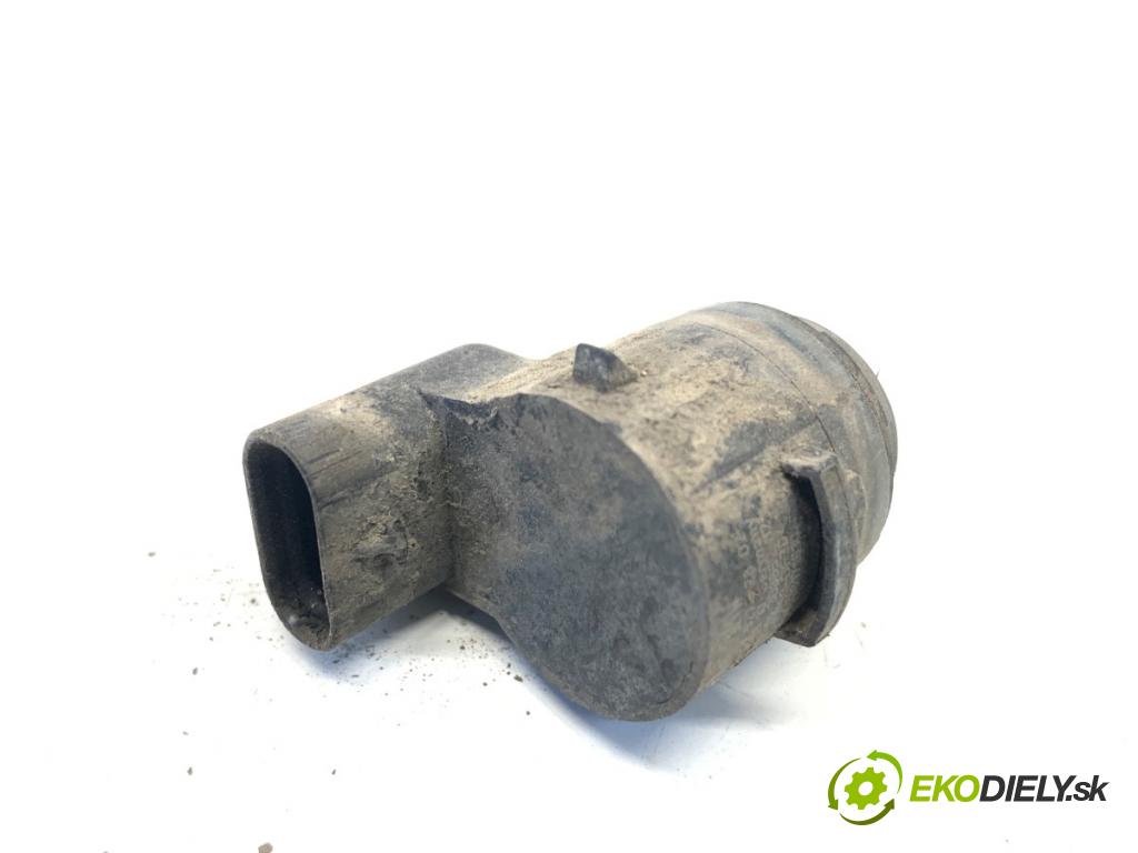 BMW F48 SUV 2017 110 kW sDrive 18 d 1995 Snímač PDC 9274428