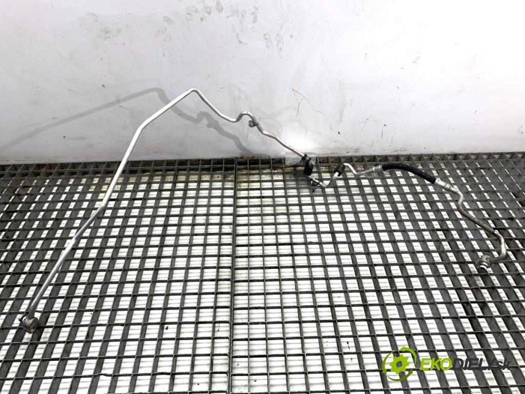 BMW F48 SUV 2017 110 kW sDrive 18 d 1995 rúrka klimatizace 6832951 (Trubka klimatizace)