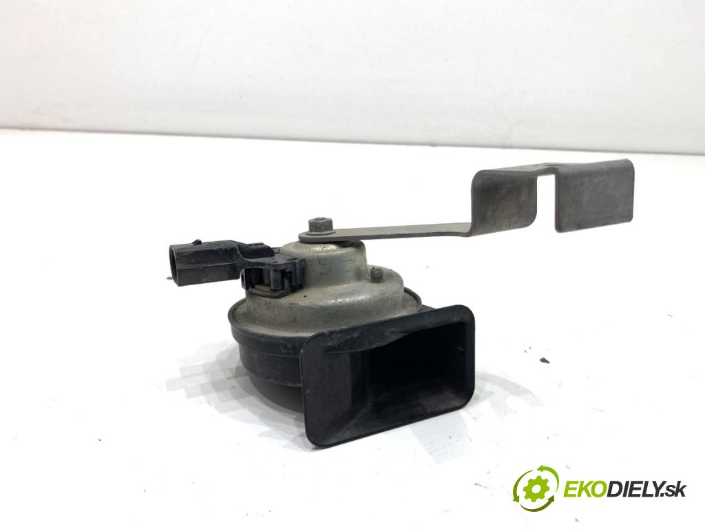 BMW F48 SUV 2017 110 kW sDrive 18 d 1995 klaksón