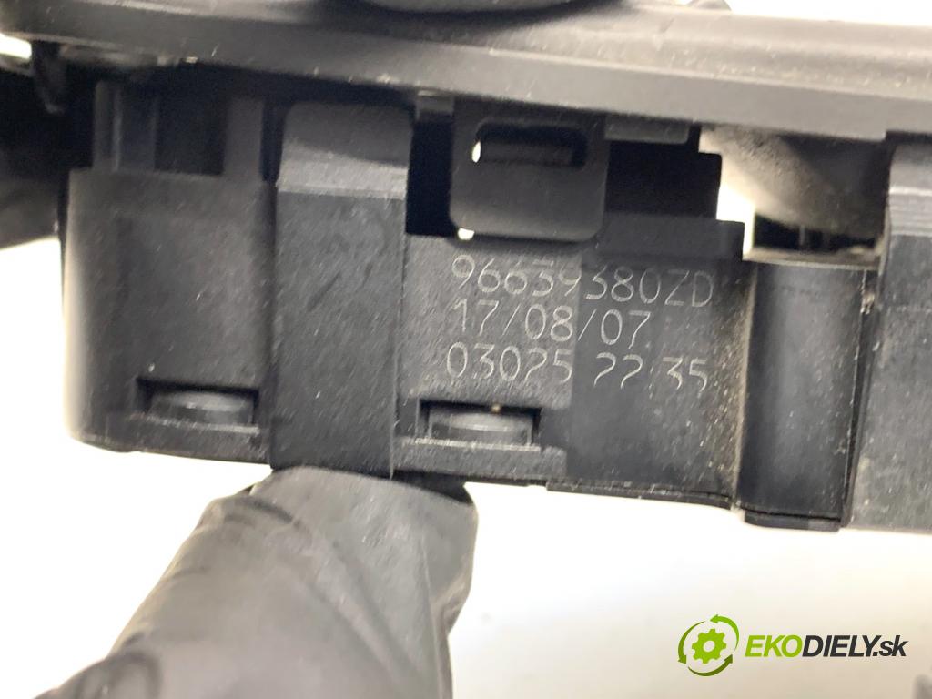 CITROEN C4 PICASSO I nadwozie wielkoprzestrzenne (MPV) 2007 80 kW 1.6 HDi 1560 Prepínač okien 96639380ZD (Prepínacie páčky pod volantom)