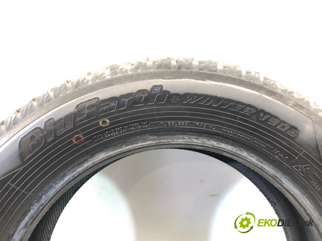 --- ---      PNEUMATIKA: zima 2X 205/60 16" YOKOHAMA