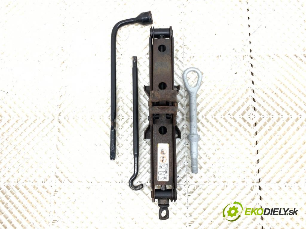 JEEP GRAND CHEROKEE WK SUV 2012 177 kW 3.0 CRD V6 4x4 2987 Súprava náradia 68061390AD