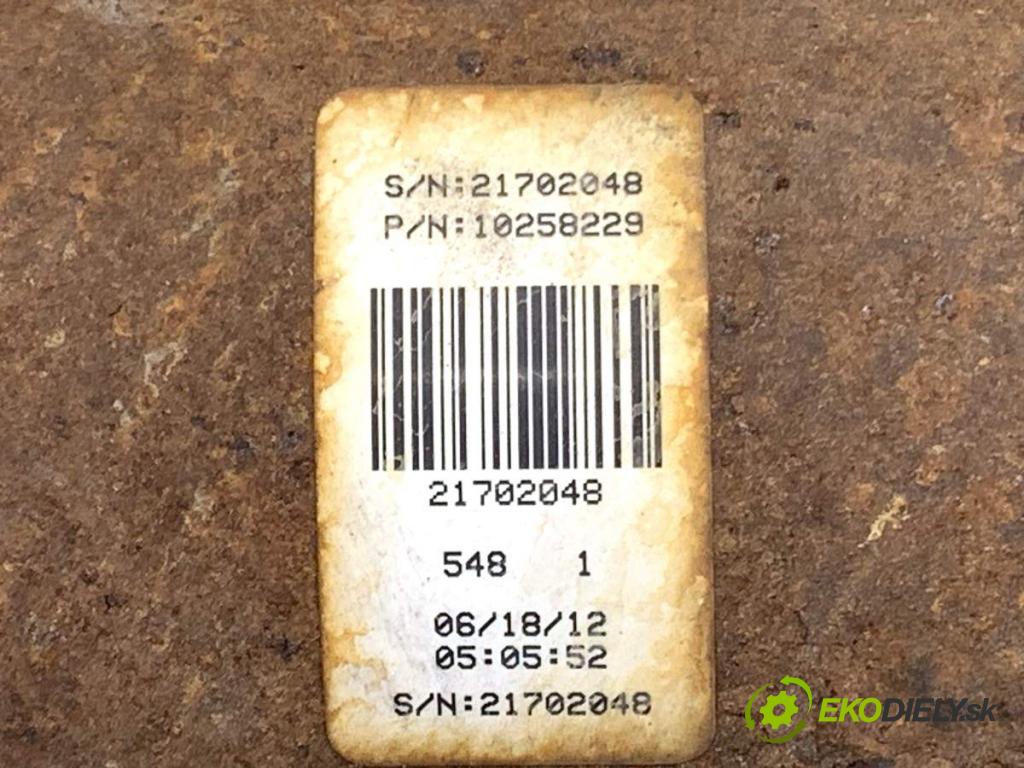 JEEP GRAND CHEROKEE WK SUV 2012 177 kW 3.0 CRD V6 4x4 2987 Kardaň, hriadeľ hnací zad P52123624AA (Kardaňový hriadeľ)