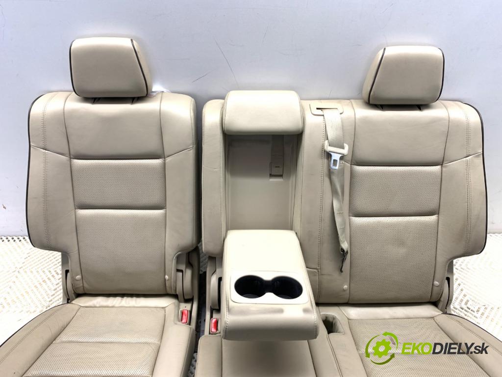 JEEP GRAND CHEROKEE WK SUV 2012 177 kW 3.0 CRD V6 4x4 2987 Sedadlo druhý rad