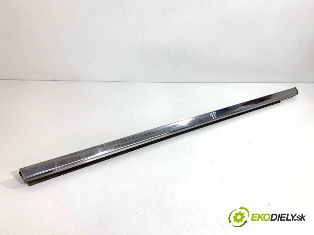 JEEP GRAND CHEROKEE WK SUV 2012 177 kW 3.0 CRD V6 4x4 2987 Lišta Sbírání: predný pravy 