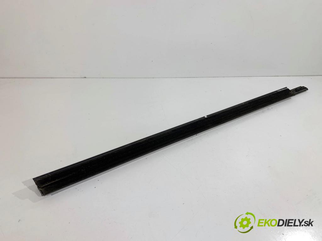 JEEP GRAND CHEROKEE WK SUV 2012 177 kW 3.0 CRD V6 4x4 2987 Lišta Sbírání: predný ľavy