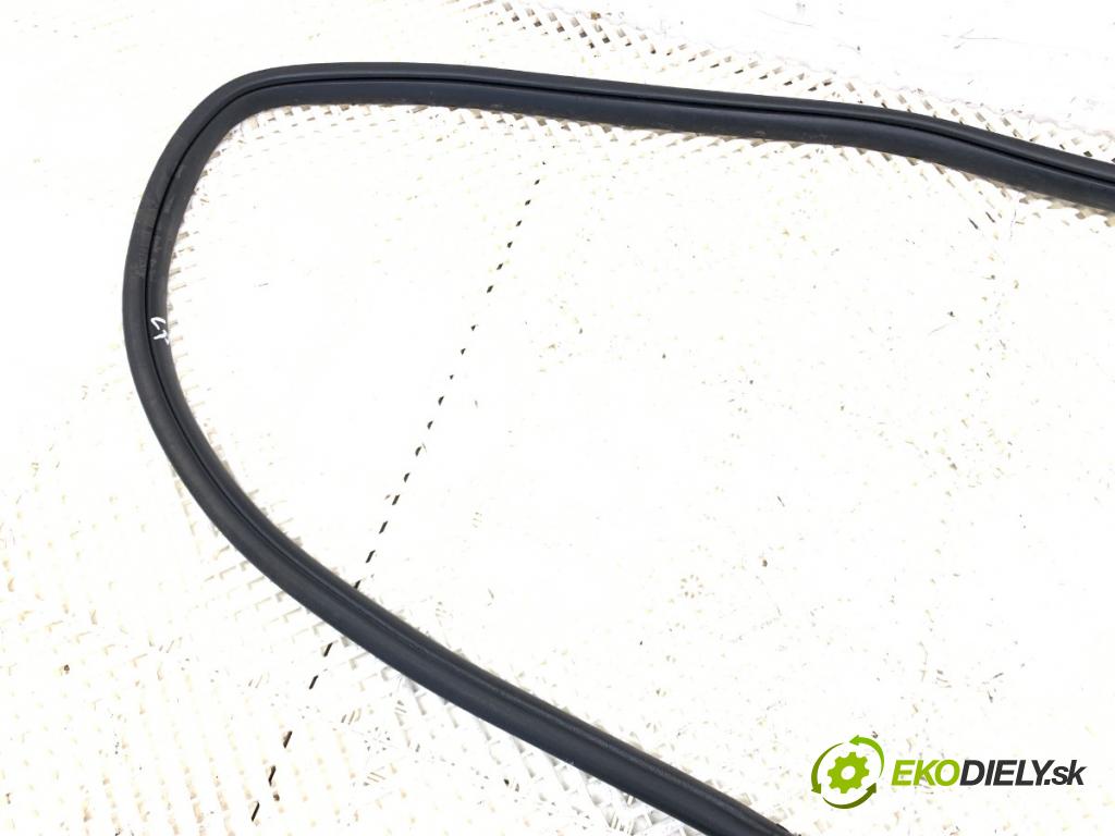 JEEP GRAND CHEROKEE WK SUV 2012 177 kW 3.0 CRD V6 4x4 2987 tesnenie Dvere predný ľavá strana 55399173