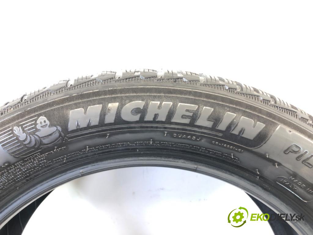 --- --- PNEUMATIKA: zima 1X 245/50 19" MICHELIN