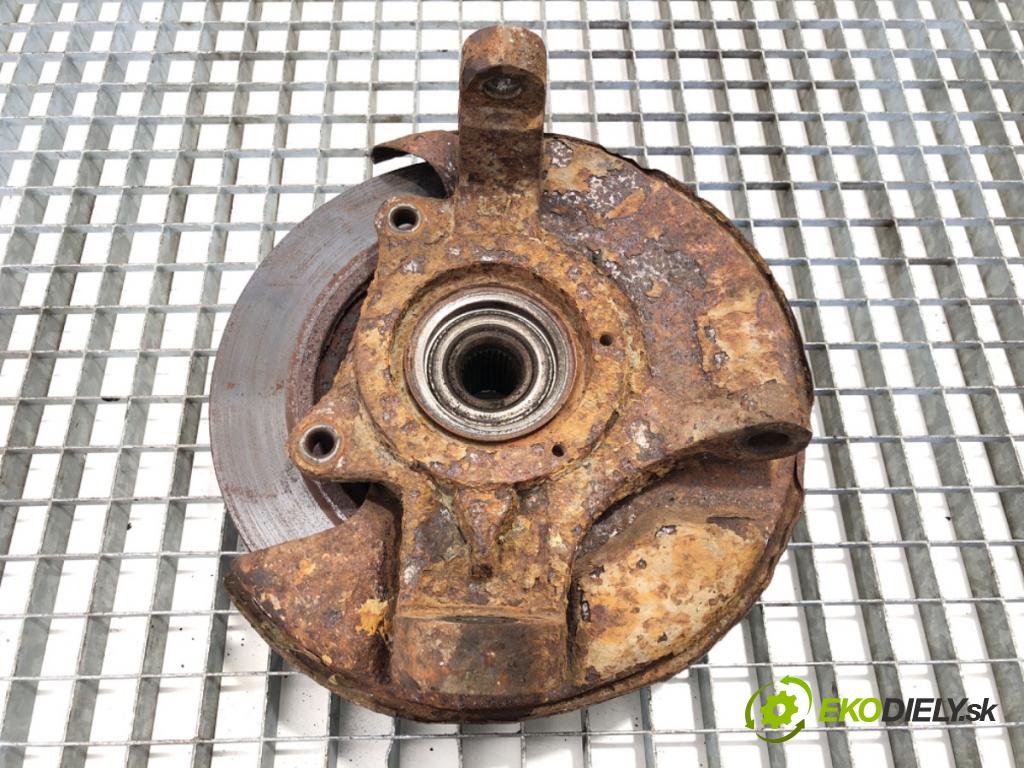 SSANGYONG REXTON SUV 2005 121 kW 2.7 Xdi 4x4 2696 náboj pravý přední část 