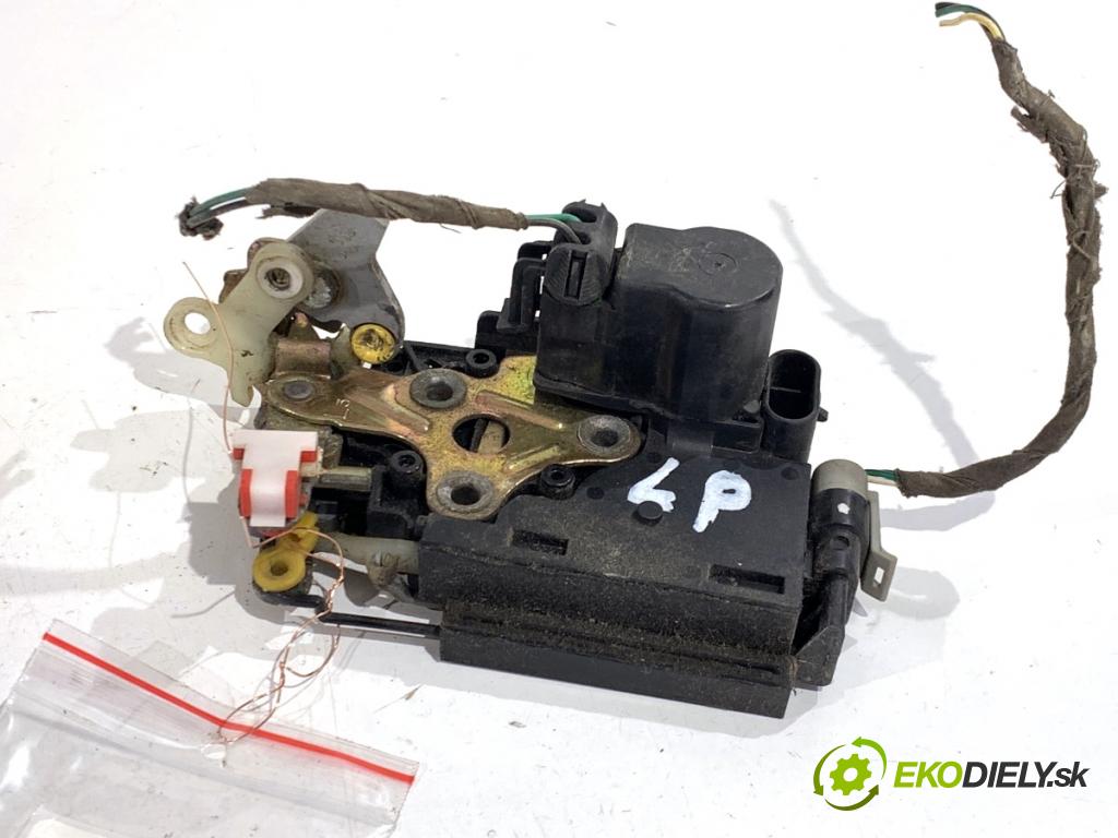 SSANGYONG REXTON SUV 2005 121 kW 2.7 Xdi 4x4 2696 zámok Dvere ľavy predný