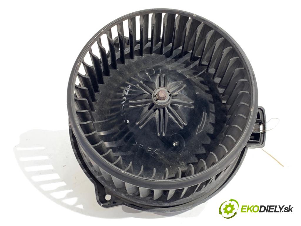 SSANGYONG REXTON SUV 2005 121 kW 2.7 Xdi 4x4 2696 ventilátor kúrenia 