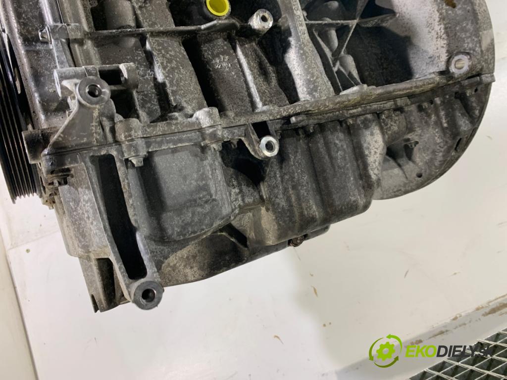 MERCEDES-BENZ W176 liftback 2017 90 kW A 180 (176.042) 1595 Motor 270910 (Motor)