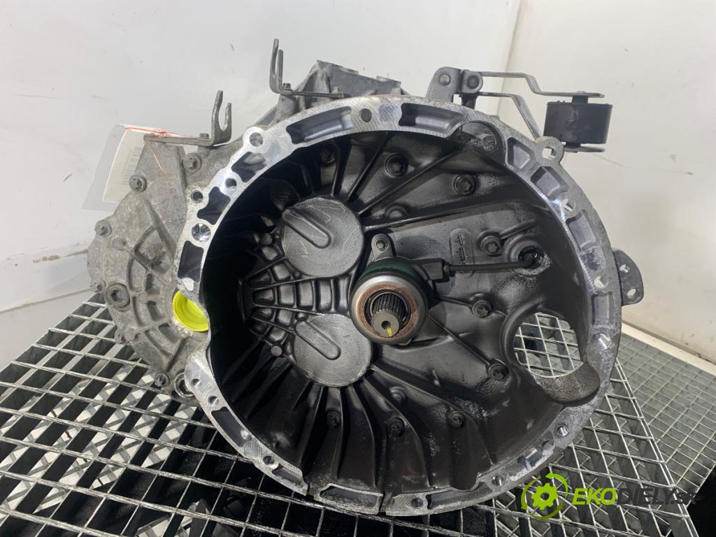 MERCEDES-BENZ W176 liftback 2017 90 kW A 180 (176.042) 1595 převodovka A1762610101 (Převodovka)