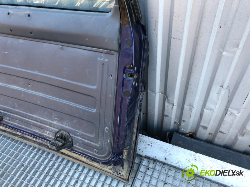 TOYOTA RAV4 I SUV 1994 95 kW 2.0 4WD (SXA10) 1998 kapota zadní část