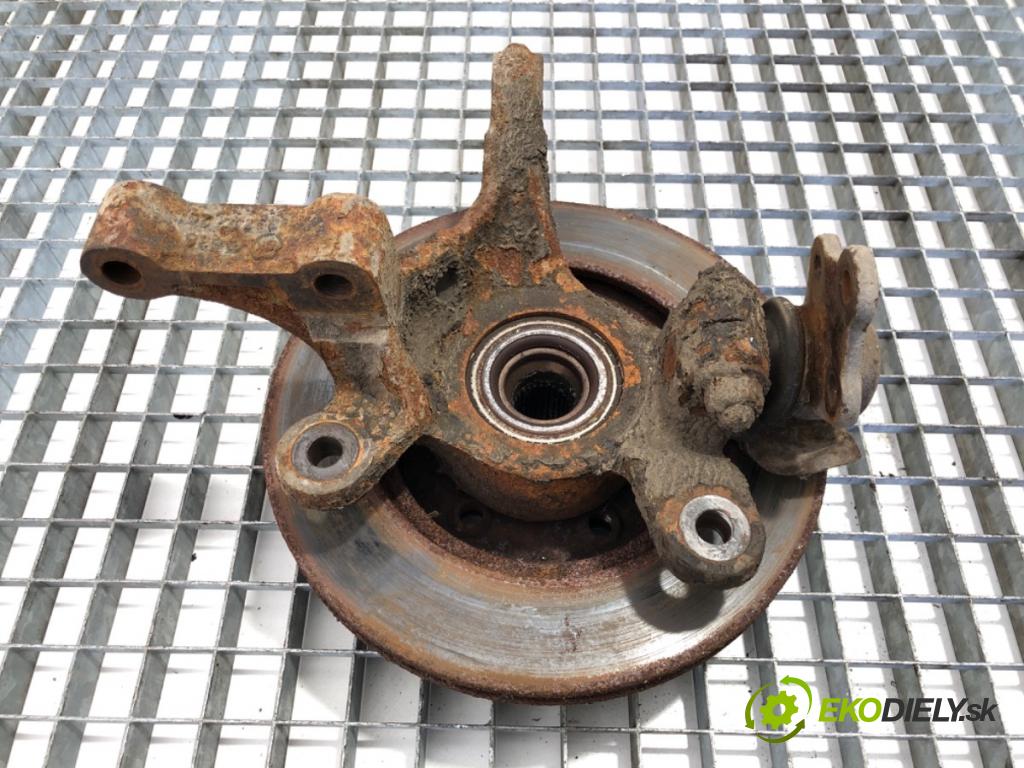 MERCEDES-BENZ W638 Autobus 2003 60 kW 108 CDI 2.2 (638.194) 2148 náboj pravy predný