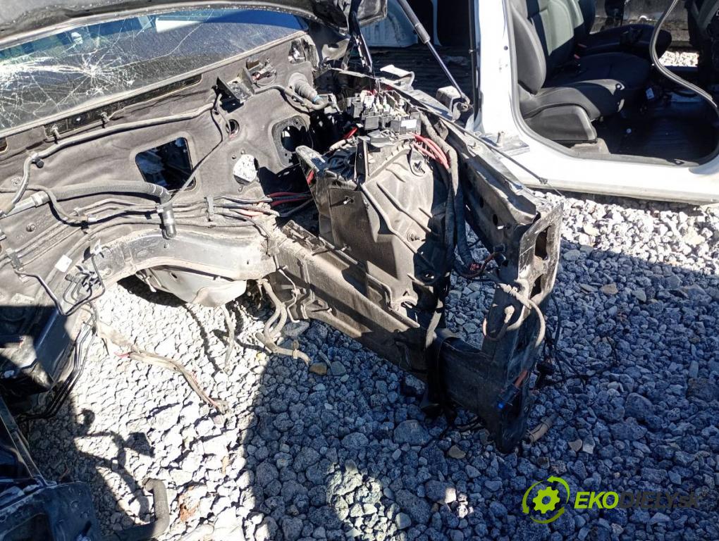 MERCEDES-BENZ GLE SUV 2020 180 kW GLE 300 d 4-matic (167.119) 1950 karoséria ČTVRŤÁK: Blatník prah strecha PODŁUŻNICA