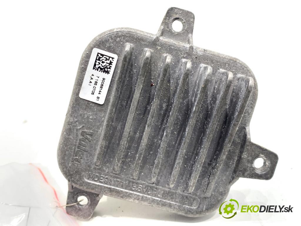 BMW F48 SUV 2017 110 kW sDrive 18 d 1995 Modul LED 90068144