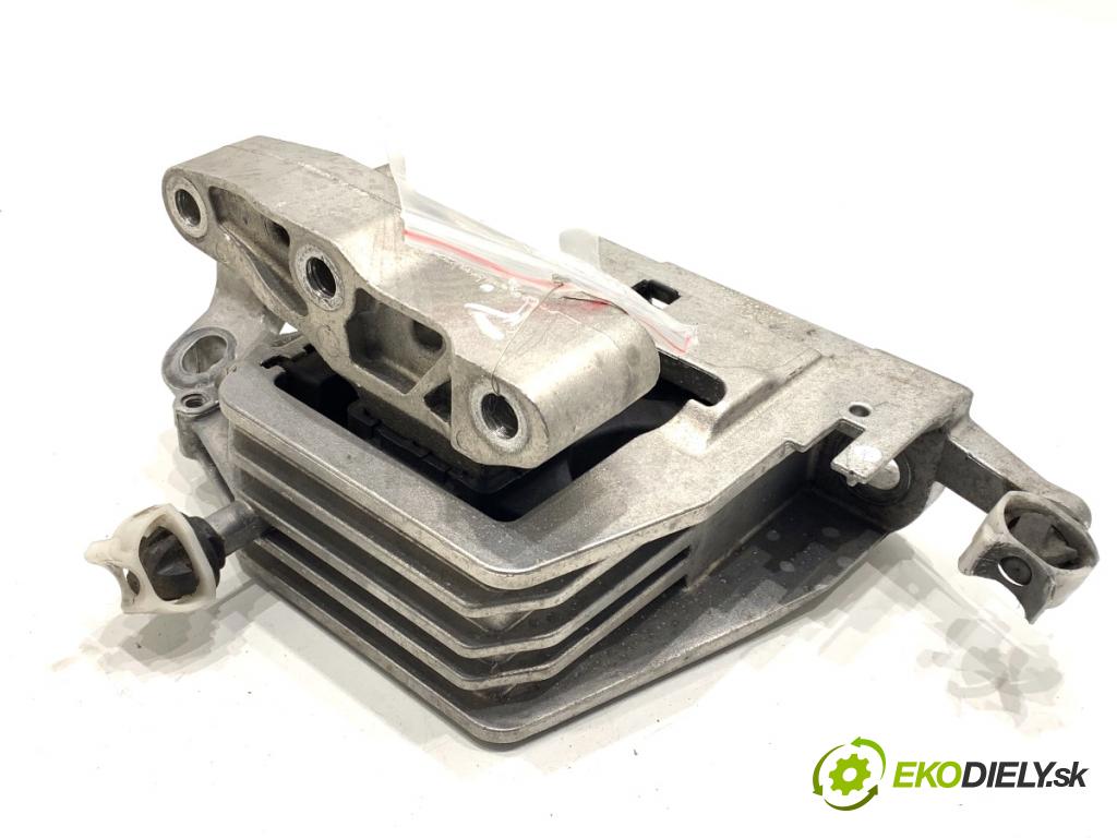 BMW F48 SUV 2017 110 kW sDrive 18 d 1995 AirBag Motor pravy 8835570