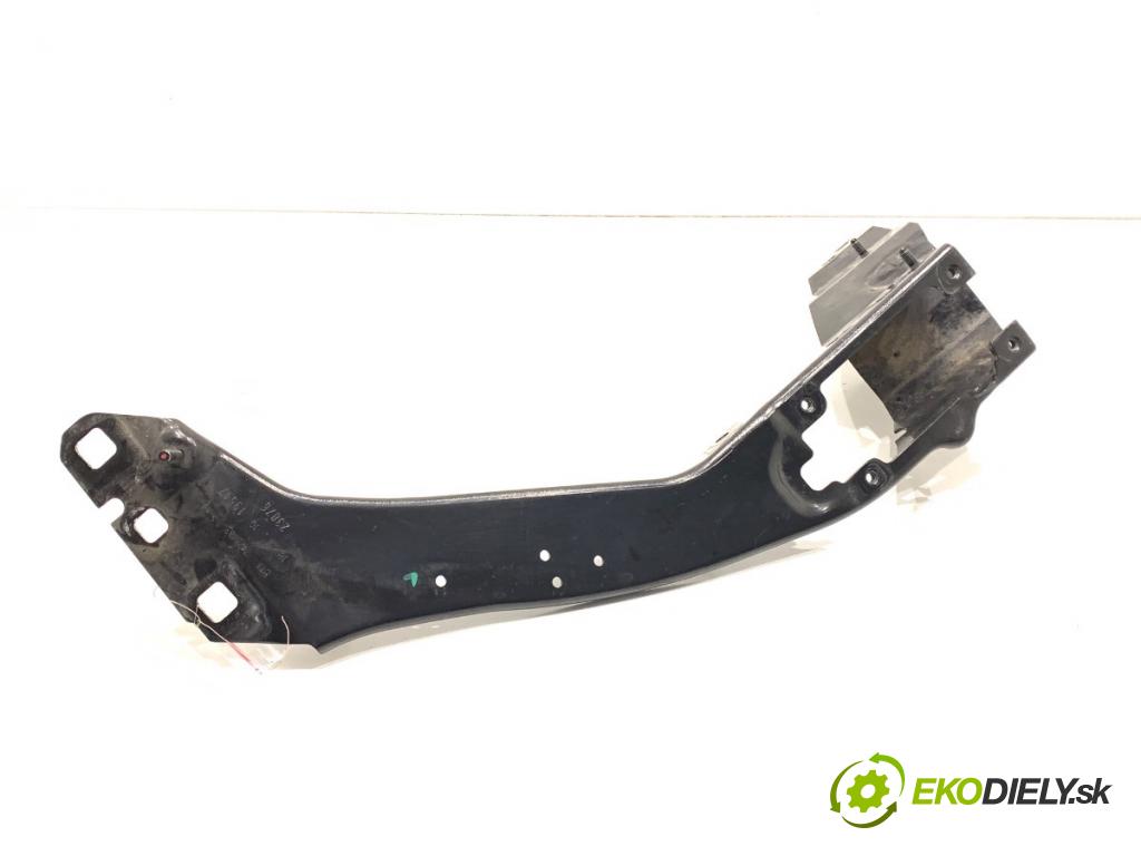 BMW F48 SUV 2017 110 kW sDrive 18 d 1995 uchytenia svetla ľavy 7426633