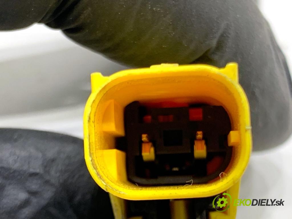 BMW F48 SUV 2017 110 kW sDrive 18 d 1995 KAZETA: PIROTECHNICKÉ: kapoty pravy 0589-P1-000095