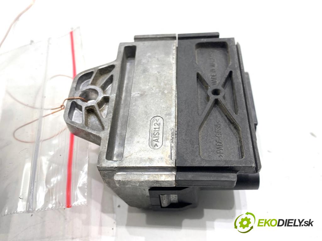 BMW F48 SUV 2017 110 kW sDrive 18 d 1995 relé sviečok žhavenia 0281003115 10213526 (Relé)