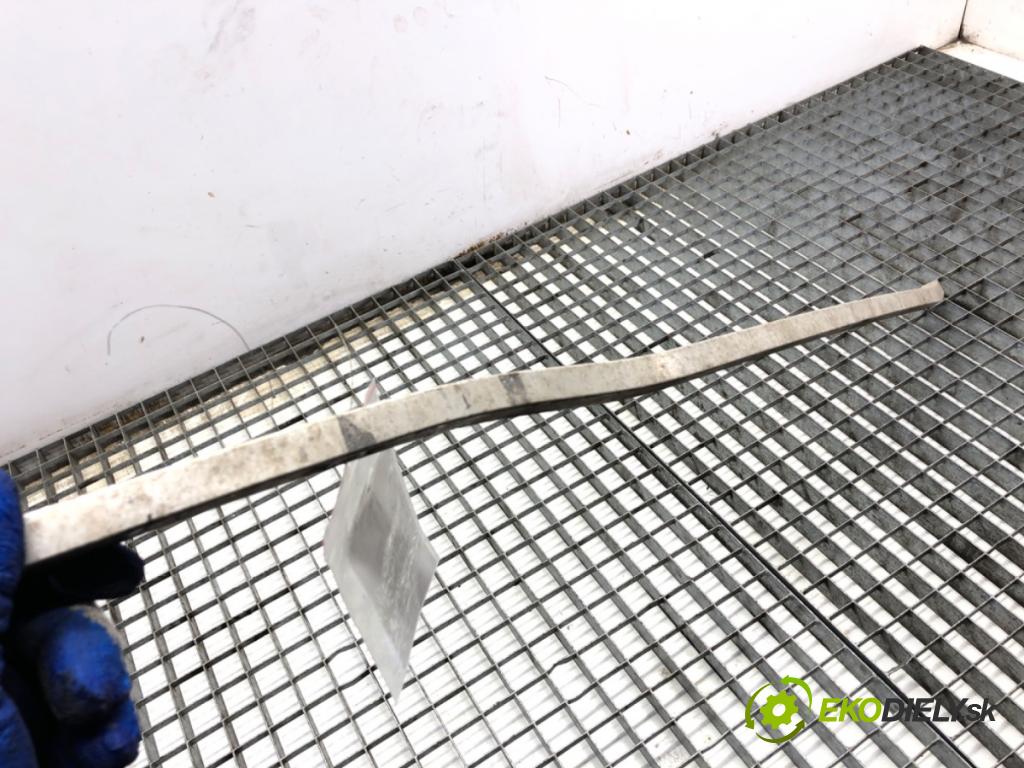 BMW F48 SUV 2017 110 kW sDrive 18 d 1995 Výstuha nárazníka predný dolná 8058977