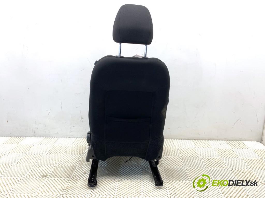 CITROEN C4 II liftback 2017 81 kW 1.2 THP 110 1199 Sedadlo ľavy predný