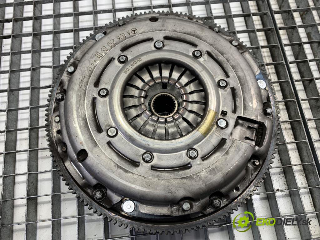 MERCEDES-BENZ W176 liftback 2017 90 kW A 180 (176.042) 1595 spojková sada bez ložiska komplet A0262500501 (Spojková sada)