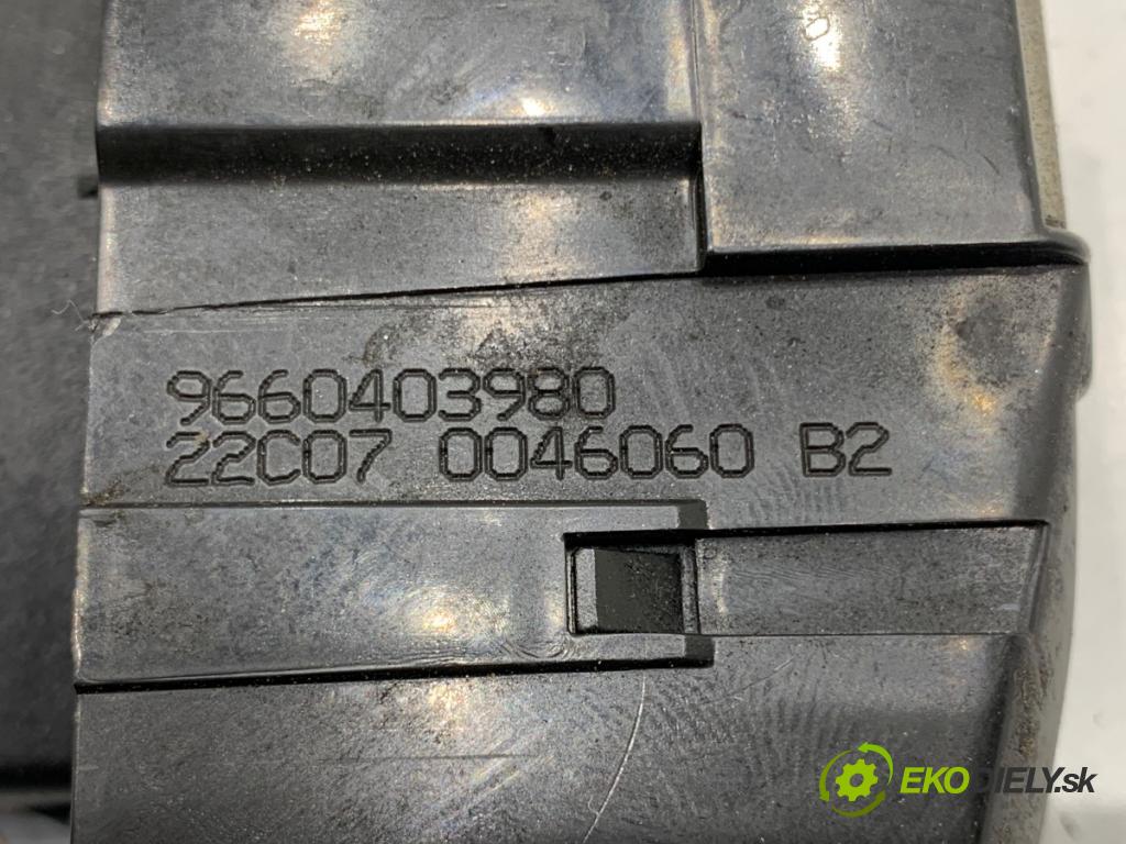 CITROEN C4 PICASSO I nadwozie wielkoprzestrzenne (MPV) 2007 100 kW 2.0 HDi 138 1997 zámok dverí zad 9660403980