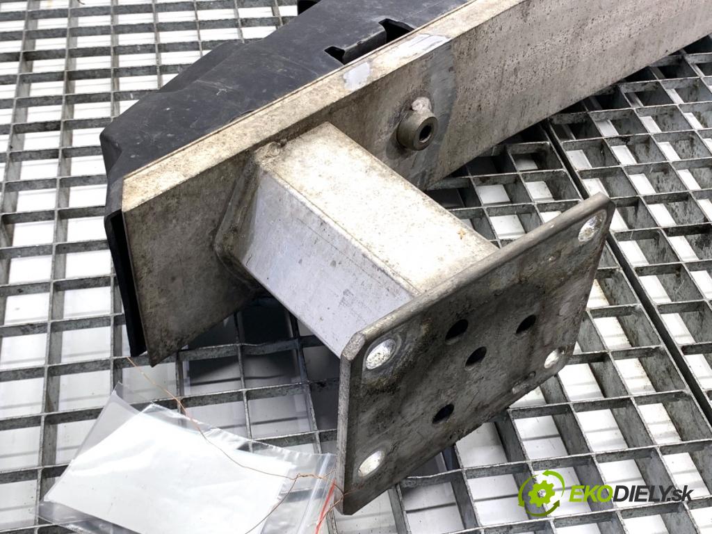 CITROEN C4 PICASSO I nadwozie wielkoprzestrzenne (MPV) 2007 100 kW 2.0 HDi 138 1997 Výstuha nárazníka predný  (Výstuha predná)