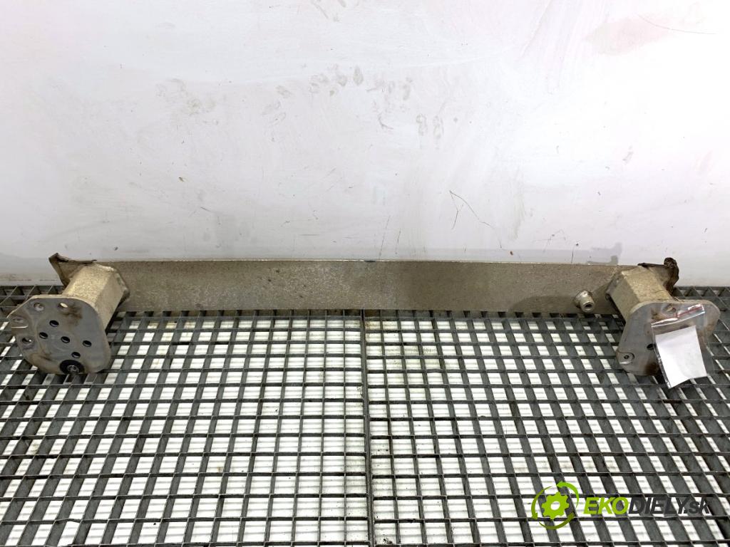 CITROEN C4 II liftback 2017 81 kW 1.2 THP 110 1199 Výstuha nárazníka zad  (Výstuha zadná)