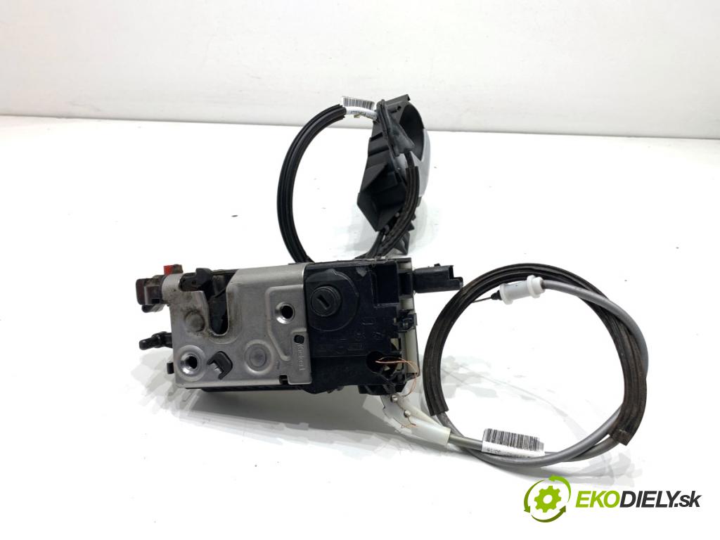 CITROEN C4 II liftback 2017 81 kW 1.2 THP 110 1199 zámok Dvere ľavy zad 