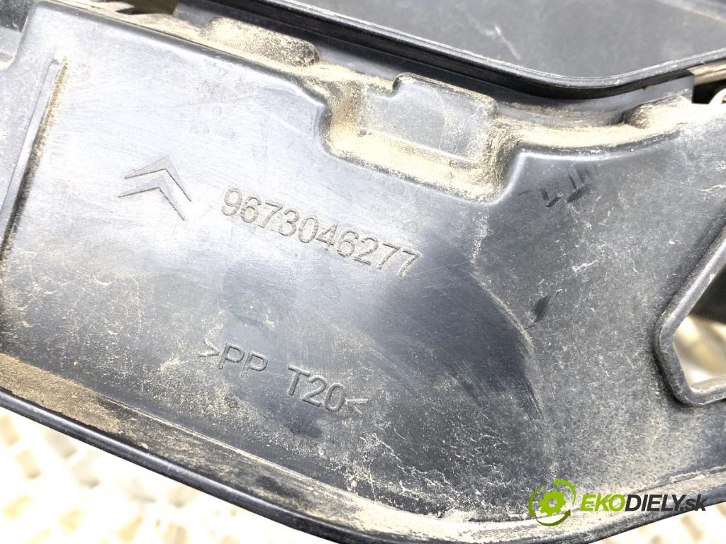 CITROEN C4 II liftback 2017 81 kW 1.2 THP 110 1199 Výstuha horná 9673046277 (Výstuha)