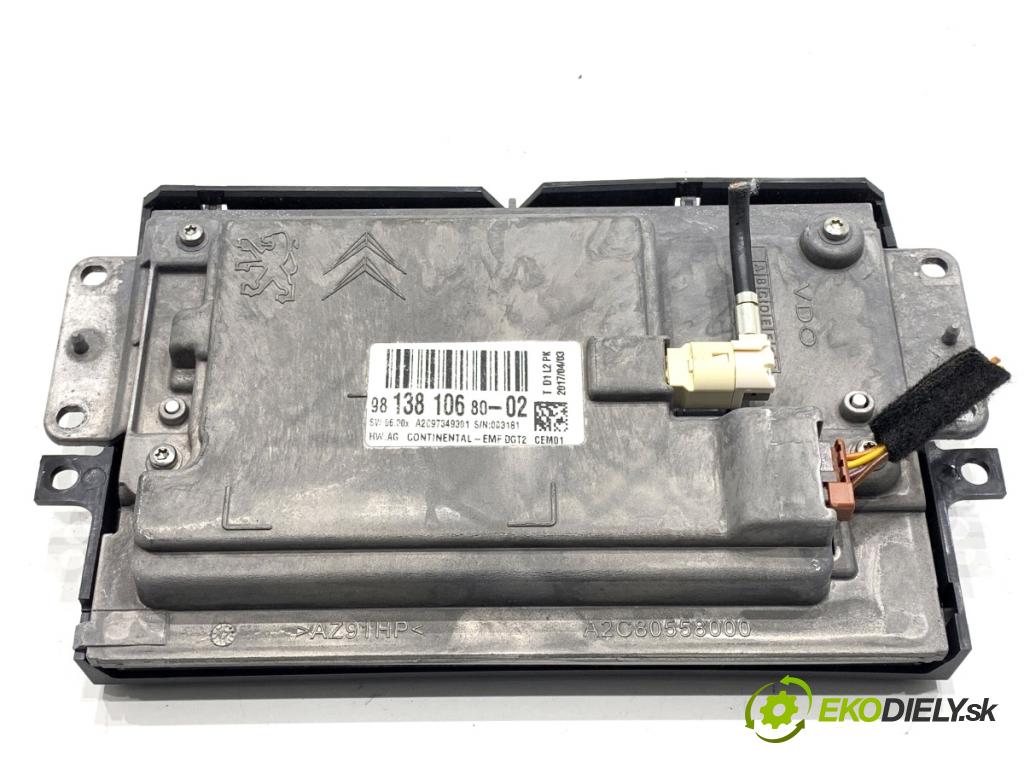 CITROEN C4 II liftback 2017 81 kW 1.2 THP 110 1199 Dislpej 9813810680 (Prístrojová doska)