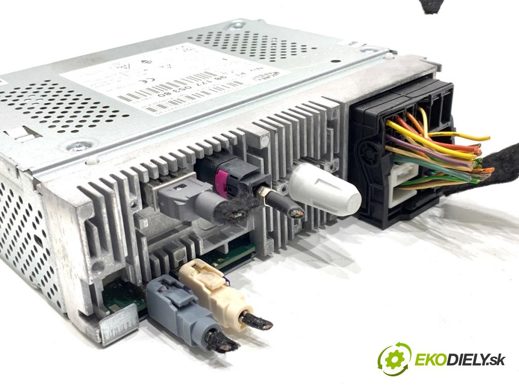 CITROEN C4 II liftback 2017 81 kW 1.2 THP 110 1199 RADIO 9817705380 (Audio zariadenie)