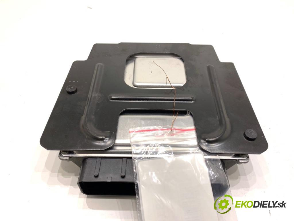 CITROEN C4 II liftback 2017 81 kW 1.2 THP 110 1199 riadiaca jednotka Motor 9818160080 (Riadiaca jednotka)