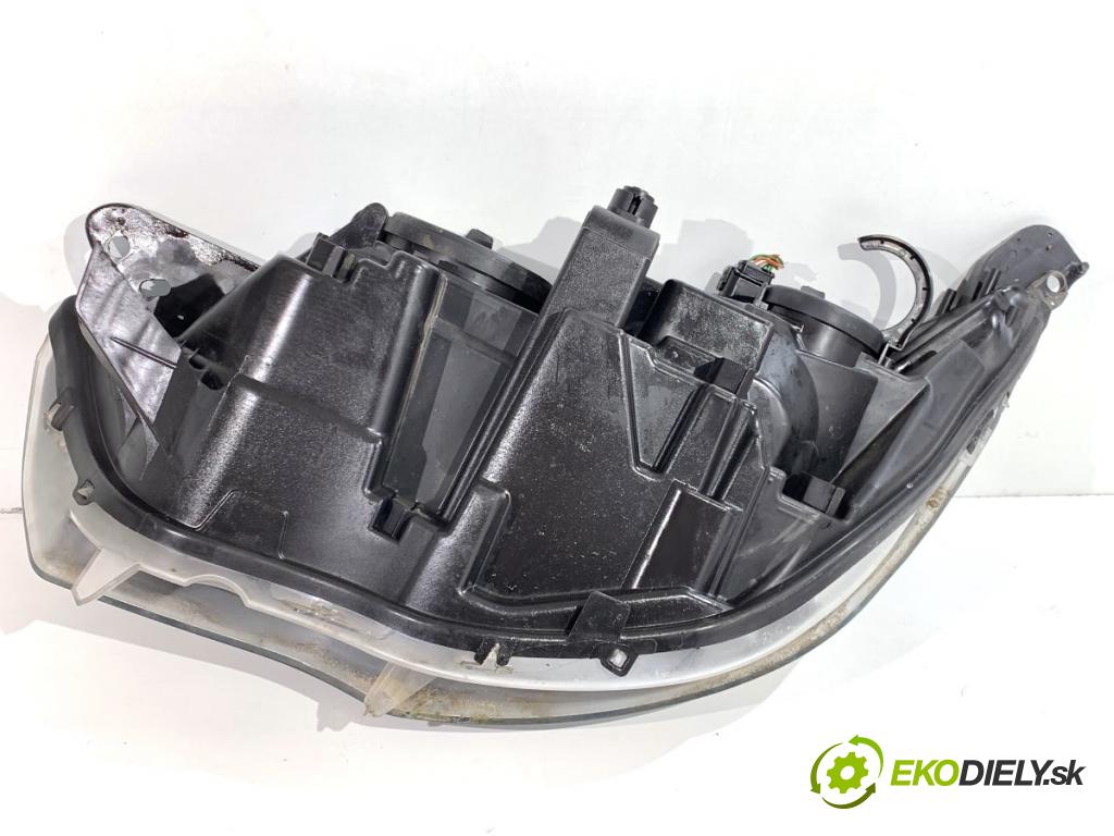 CITROEN C4 II liftback 2017 81 kW 1.2 THP 110 1199 Svetlomet pravy predný 46420711