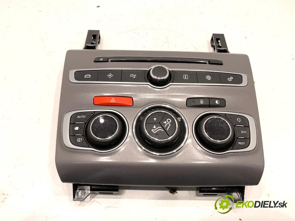 CITROEN C4 II liftback 2017 81 kW 1.2 THP 110 1199 Panel ovládaní topení 98100092XF (Páčky pod volantem)